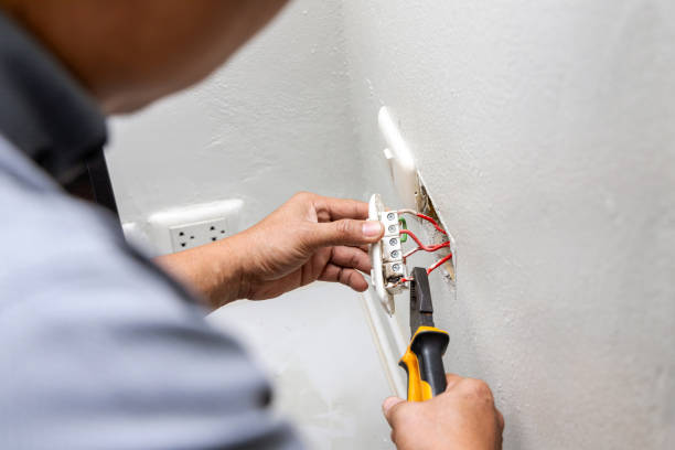 Best Electrical Installation Contractor  in Eagle Crest, OR